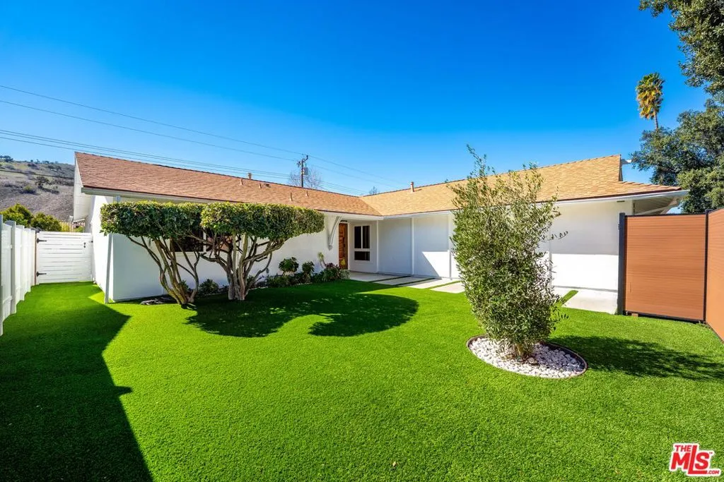 5521 Ruthwood Drive, Calabasas, California 91302 home-pic-3